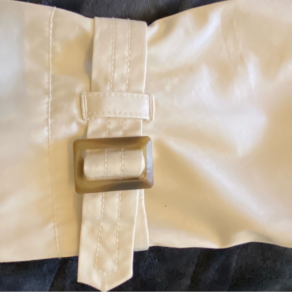 Banana Republic Beige Double-Breasted Trench Coat - Picture 3 of 9